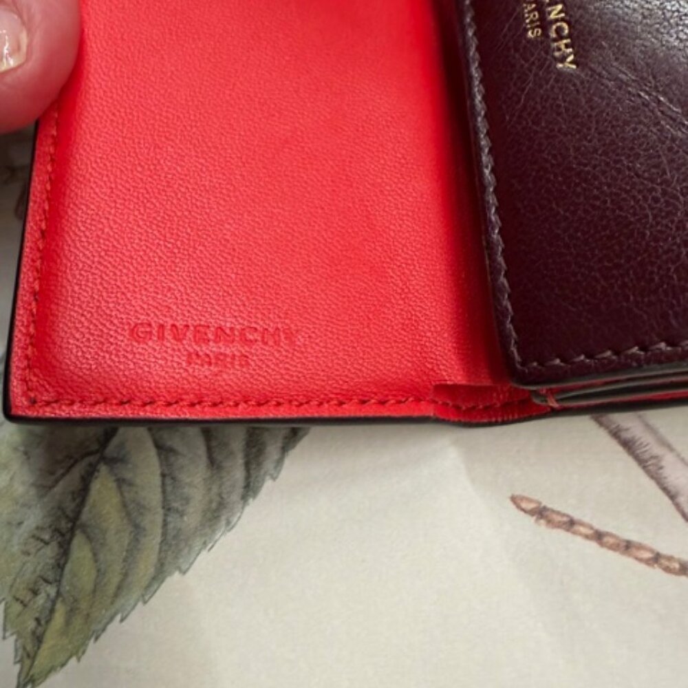 SALE! GIVENCHY FOR SPRING! TRI-FOLD WALLET, EXCEL. CONDITION - Picture 12 of 14